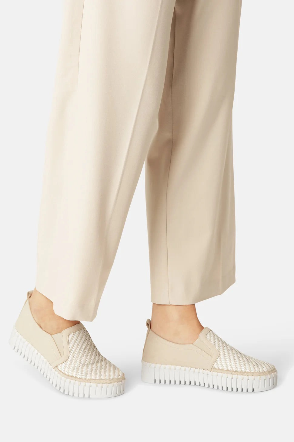 Platform Tulip Flat